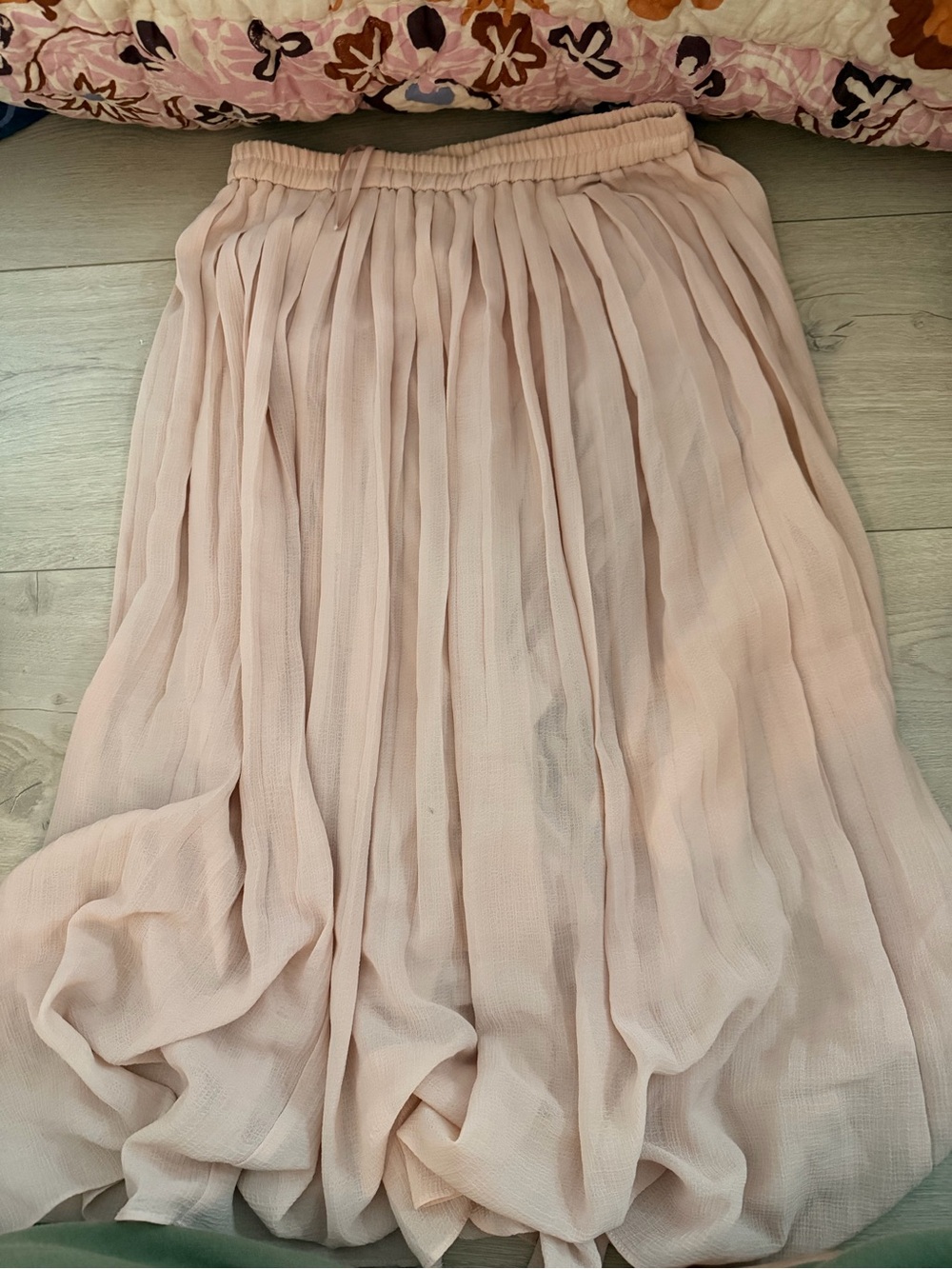 Uniqlo Pleated Chiffon Midi Skirt - Pale Pink